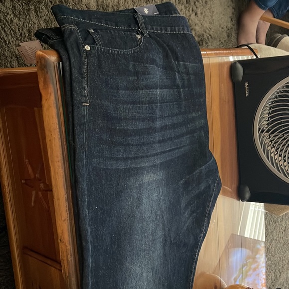 IZOD MENS JEANS. Big and Tall. - Picture 9 of 10